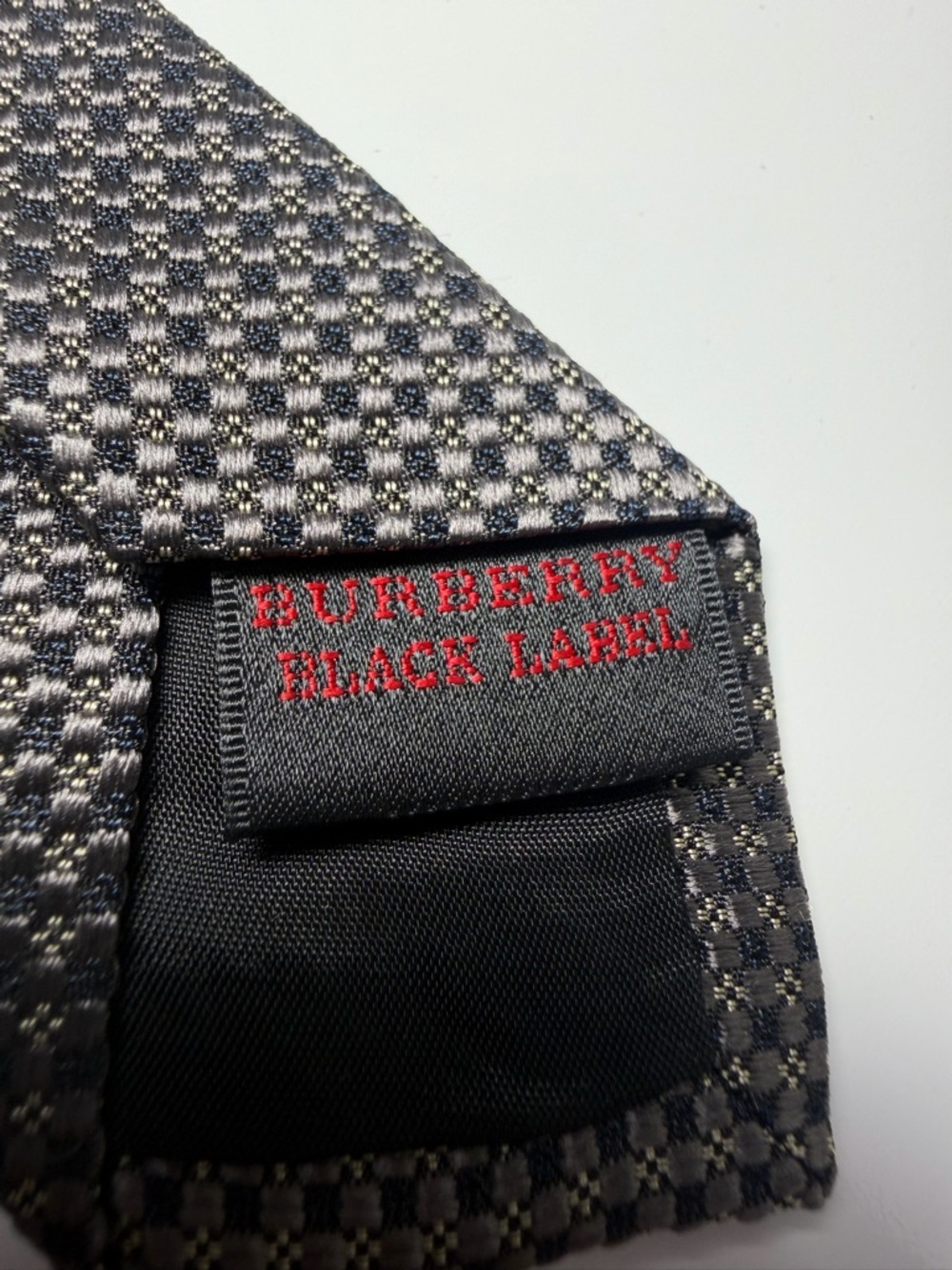 Burberry Black Label Men's Silk Tie (EUC) - Picture 6 of 14